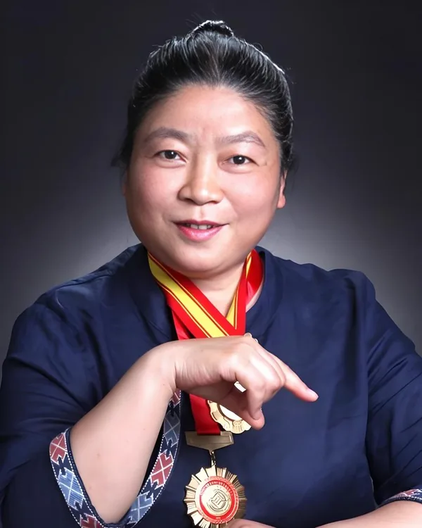 叶水云 肖像